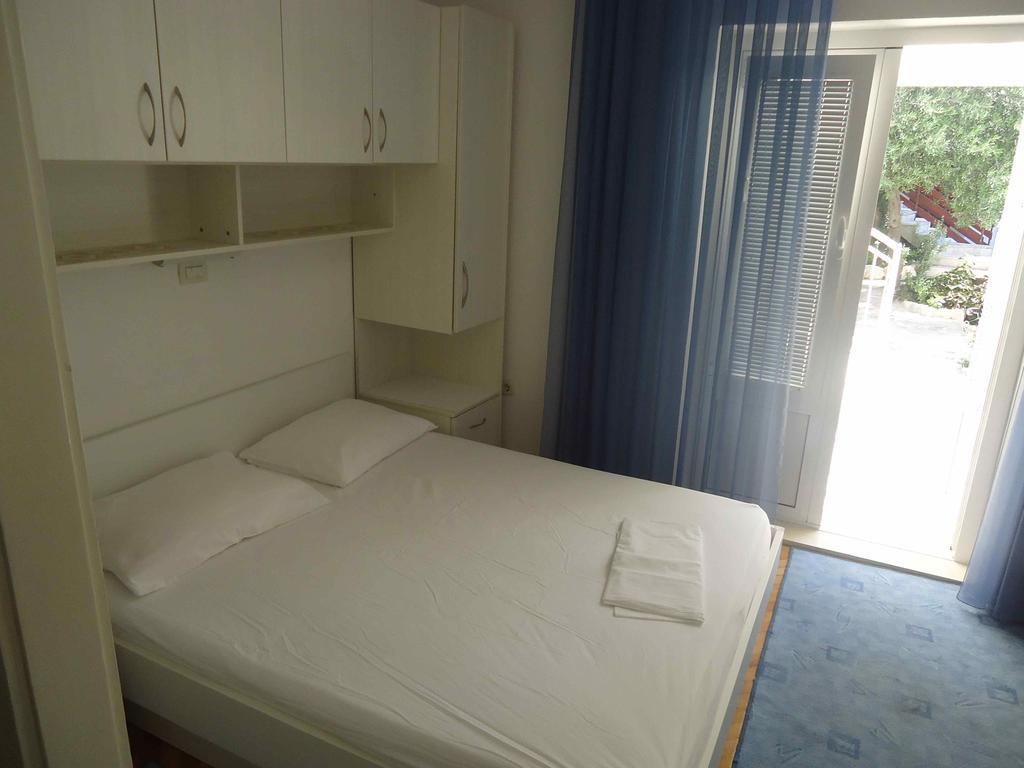 Apartments Majstrovic Zivogosce Exterior photo