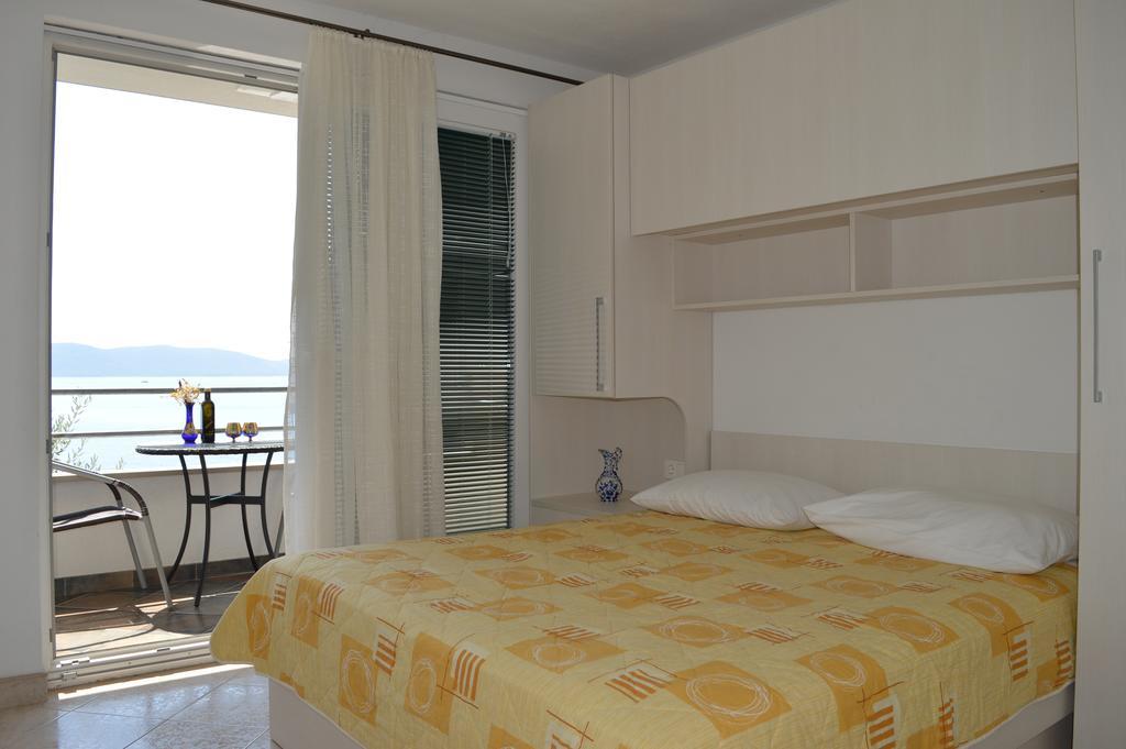 Apartments Majstrovic Zivogosce Exterior photo
